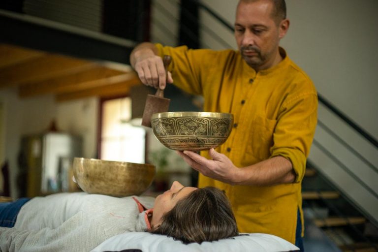 sonotherapie soins energetiques yoga chamanisme bol tibetain gong tibetain magnetisme magnetiseur soin therapie