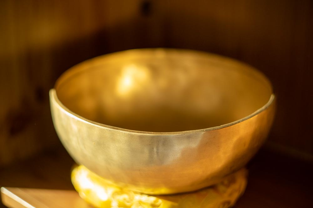 sonotherapie soins energetiques yoga chamanisme bol tibetain gong tibetain magnetisme magnetiseur soin therapie