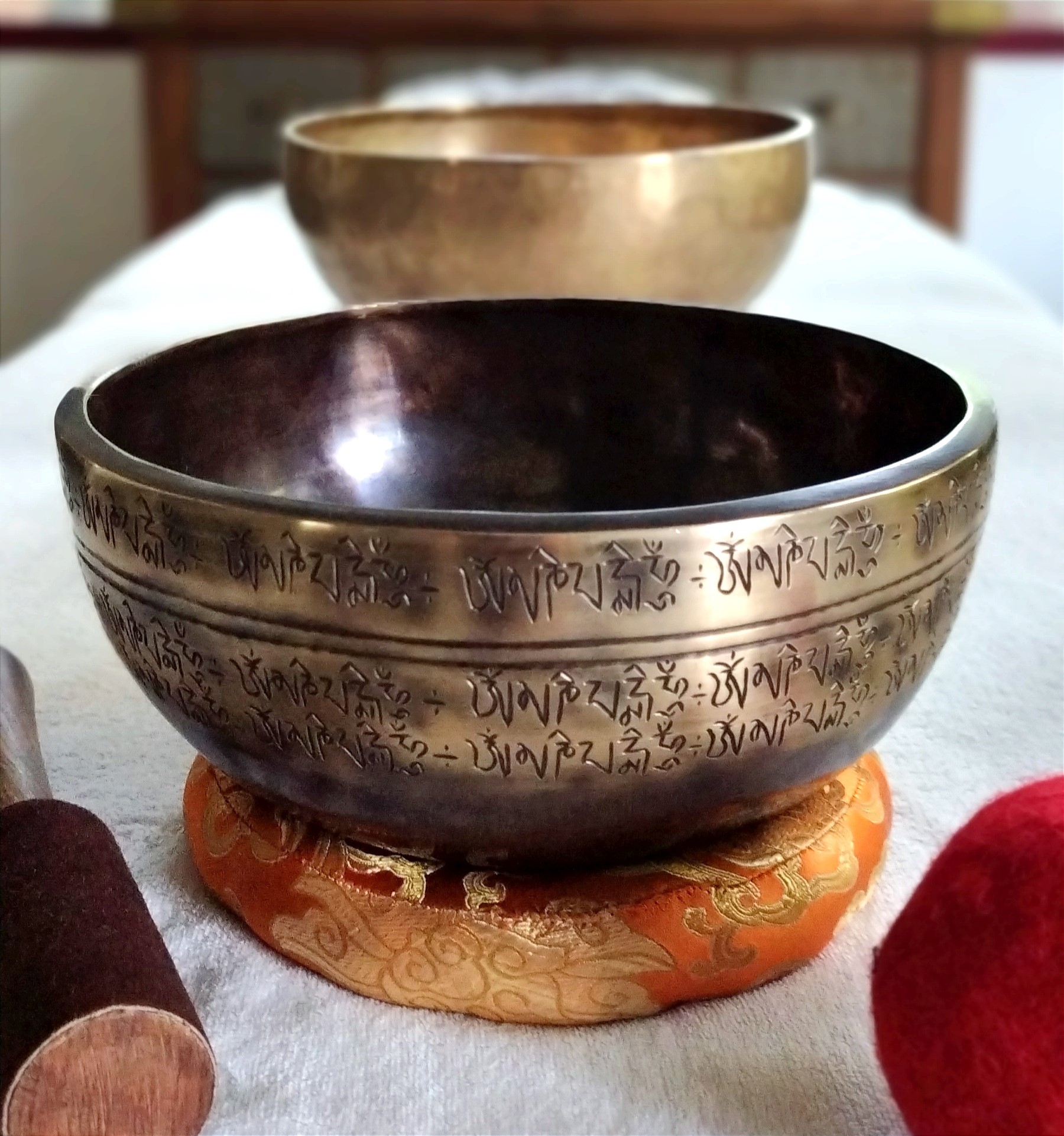 sonotherapie soins energetiques yoga chamanisme bol tibetain gong tibetain magnetisme magnetiseur soin therapie